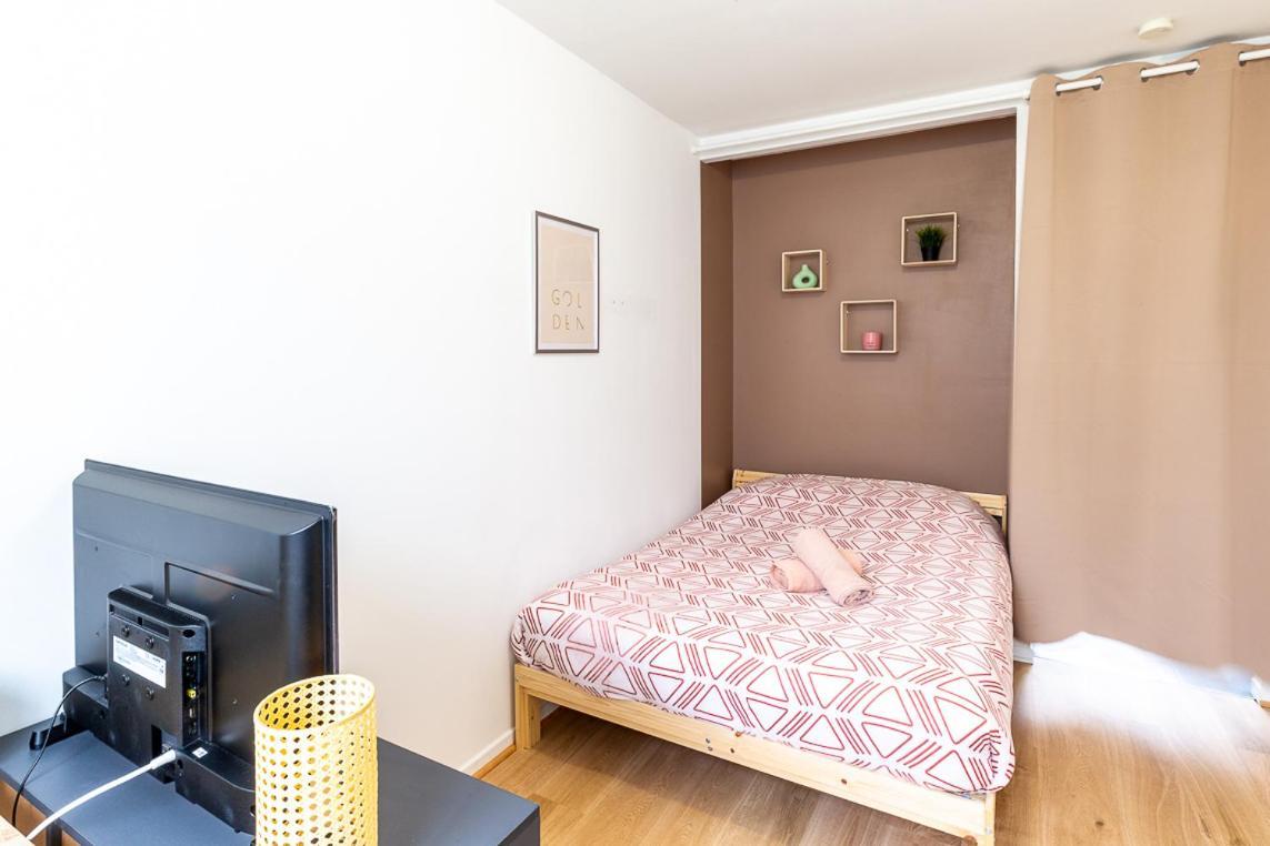 *Le Vallon* T1 Proche Centre Apartment Brest Luaran gambar