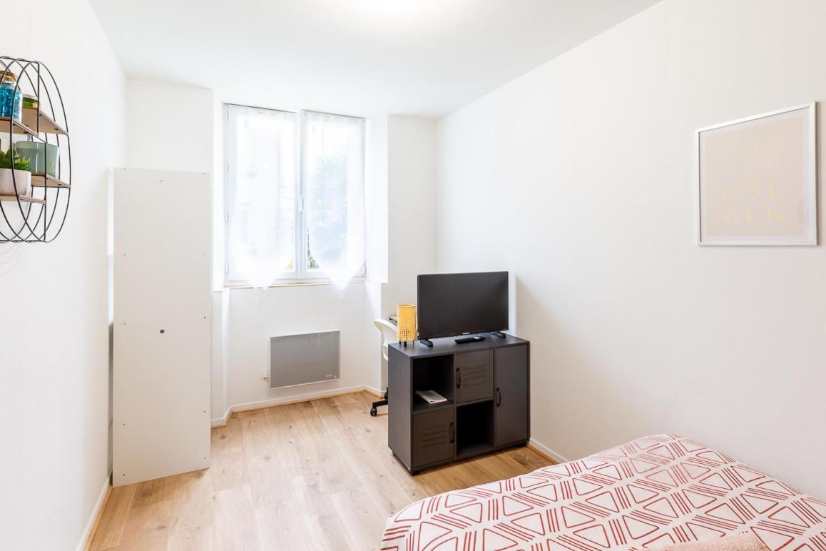 *Le Vallon* T1 Proche Centre Apartment Brest Luaran gambar